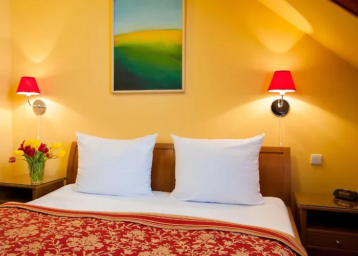 Cloister Inn Hotel